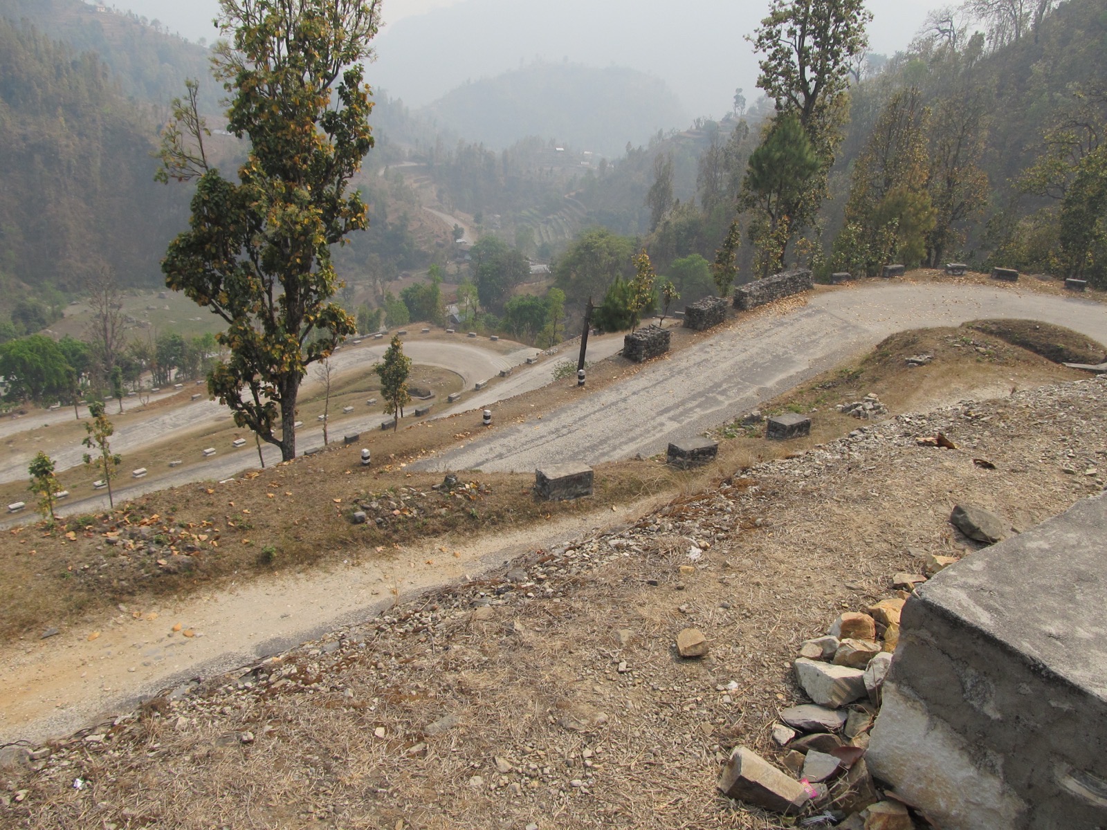 Hairpins of the Tribhuvan Rajmarg between Bhainse and Daman, the first road into Kathmandu, which the Land Rover climbed on 23–24 January 1965.