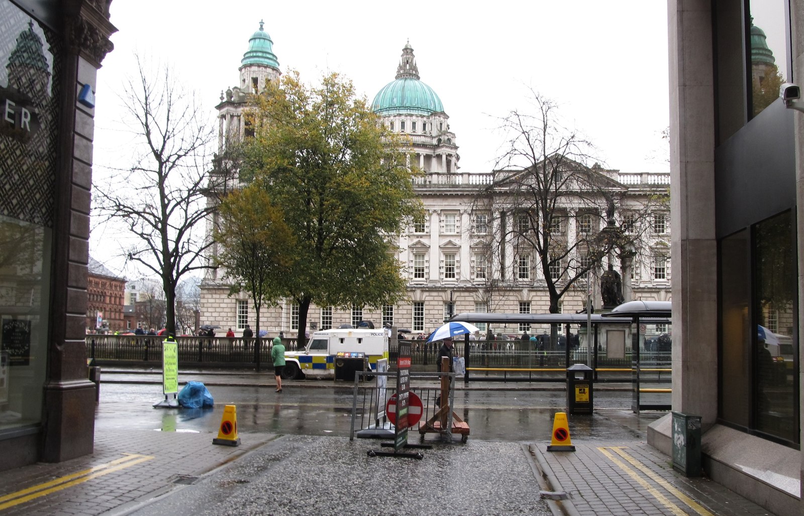 Land Rover Tangi — A PSNI Tangi in Donegall Square West, Belfast, November 2014
